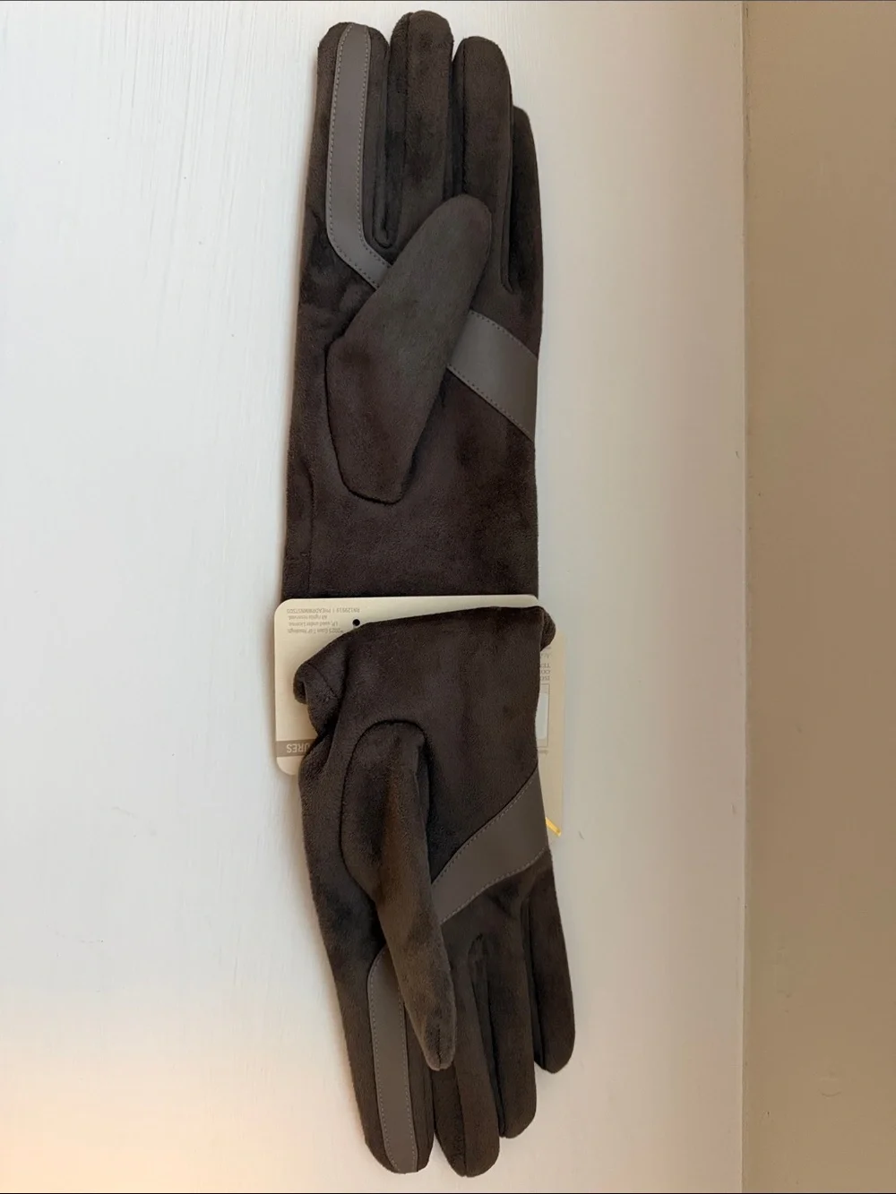 NWT Isotoner Gray Micro Suede Gloves